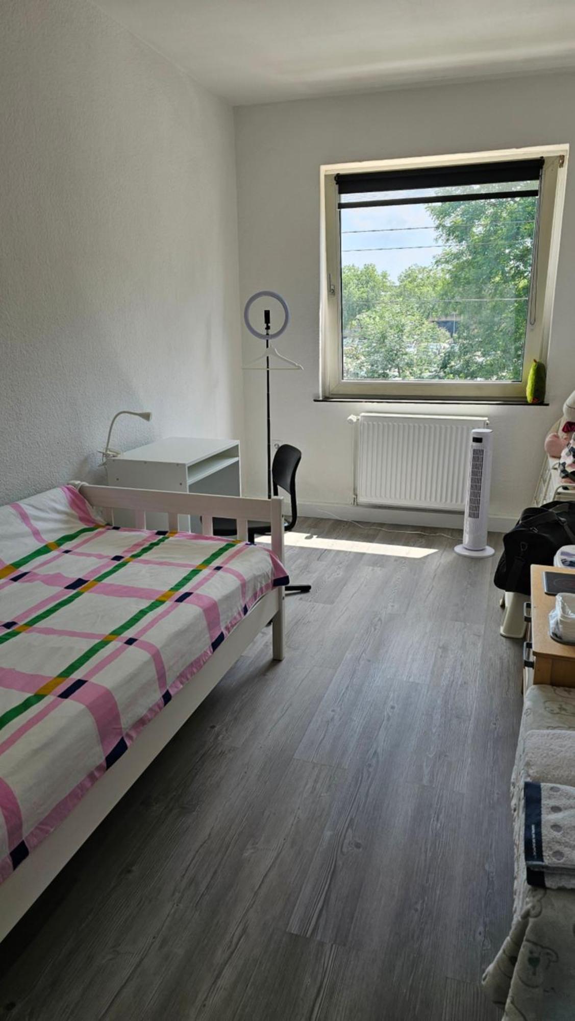 Zimmer In Bilk-Zentrum Duesseldorf エクステリア 写真